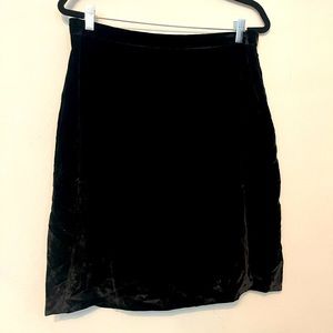 Madewell velvet pencil style skirt - black size 12!